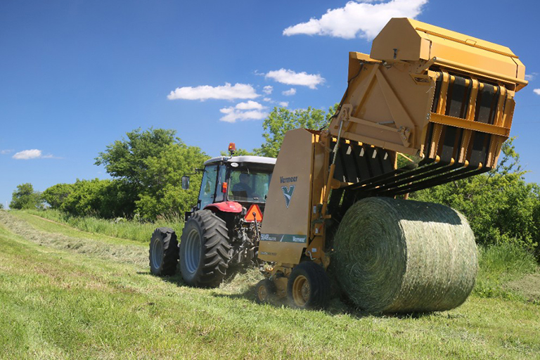 The Right Equipment Settings Mean Better Bale Appearance