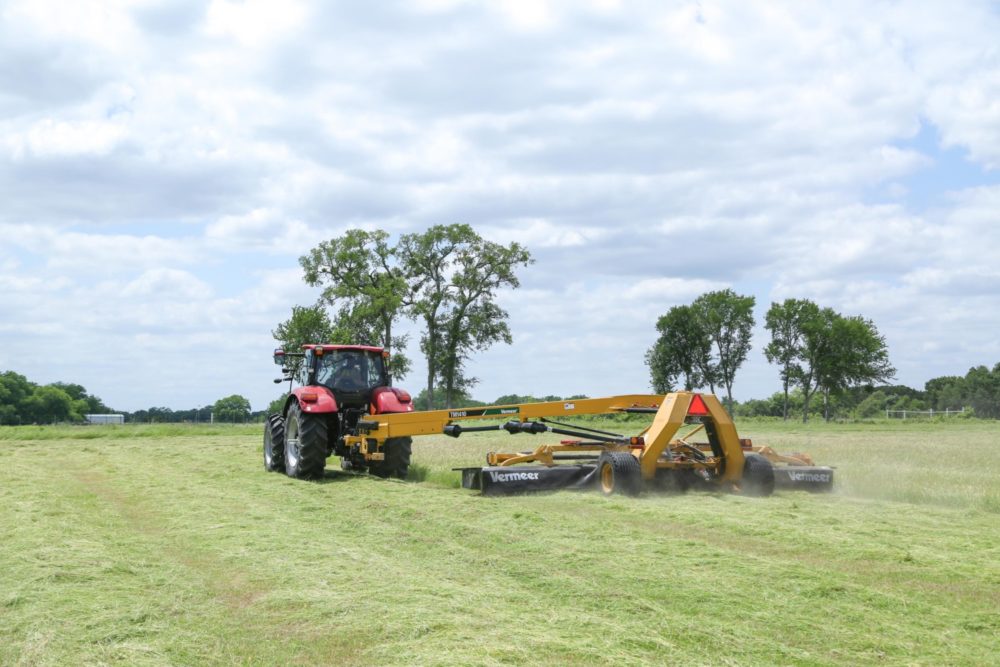 3-Point Mowers vs. Trailed Mowers