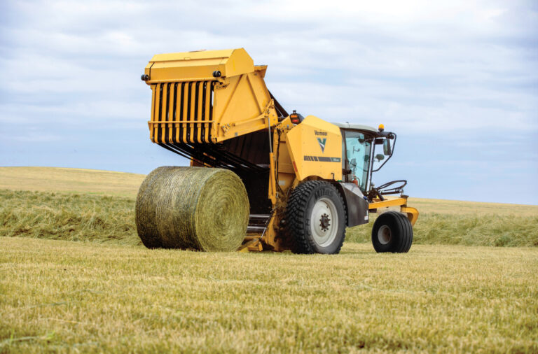 ZR5-1200 self-propelled baler named the “Coolest Thing Made in Iowa”