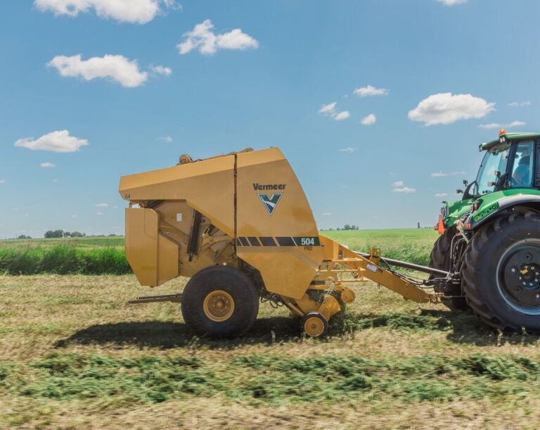 Features that enable ease of operation with the Pro G4 baler