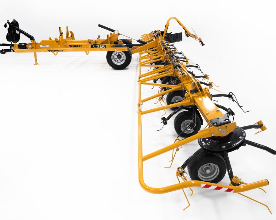 Vermeer TE485 hay tedder
