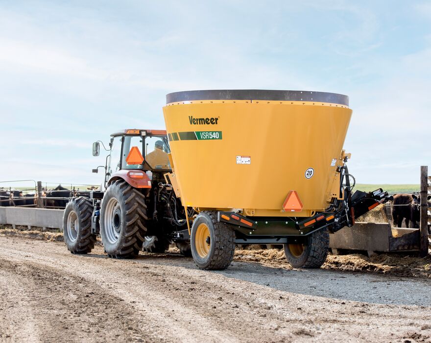 Vermeer VSR540 vertical mixer
