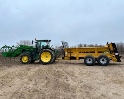 Vermeer MS400 manure spreader
