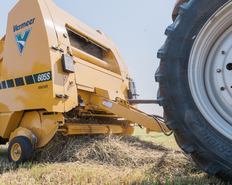 Vermeer 605S Rancher baler working in the field
